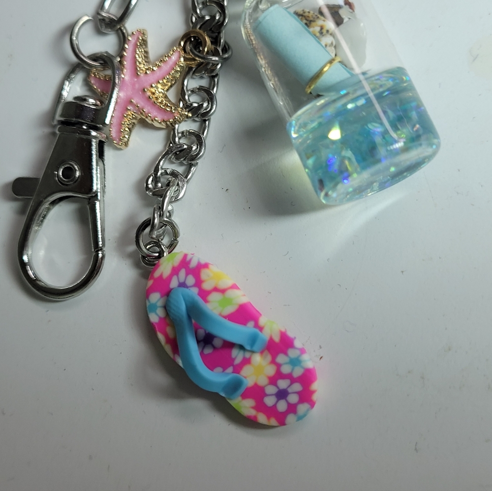 ☀️TOTALLY BEACHY 🏖 keychain Handmade With Fun Summer Charms LOOK 👀FOB - Picture 11 of 12